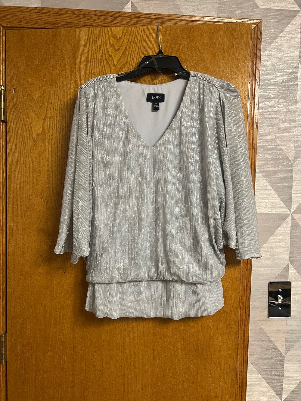 MSK Silver Metallic V-Neck Blouson Top